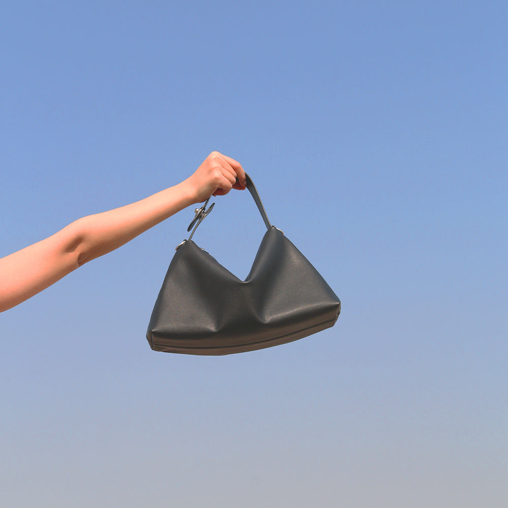 Minimal Leather Cosmetic Shoulder Bag